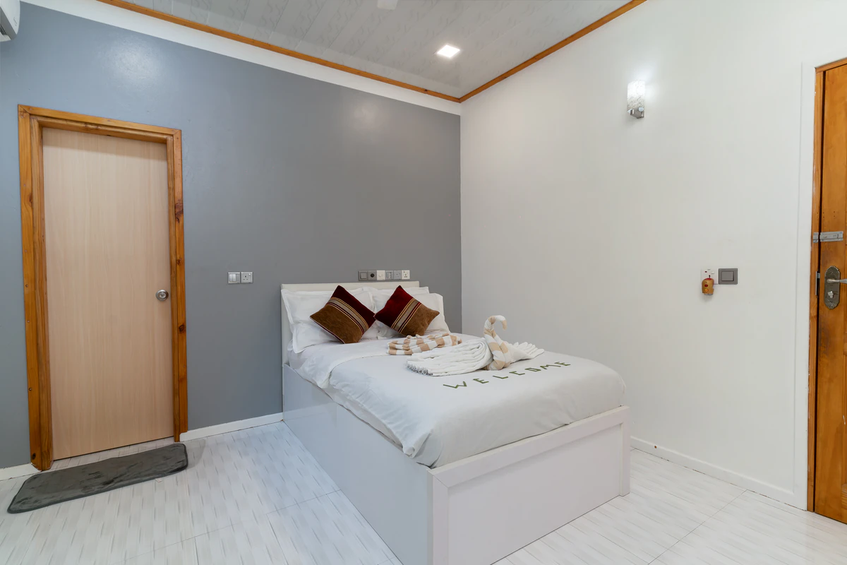 One of Maafolhey's two bedrooms